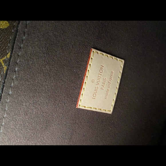 Louis Vuitton Pochette Metis - Picture 7 of 14